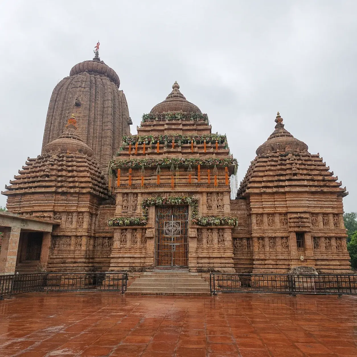 Tara Tarini Shakti Peetha photo