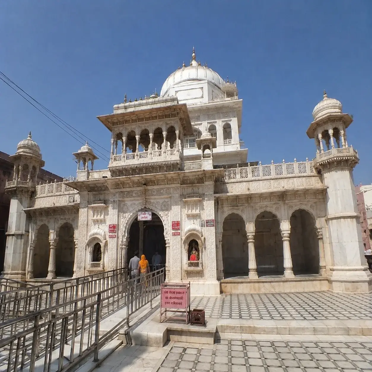 Madh Deshnoke photo