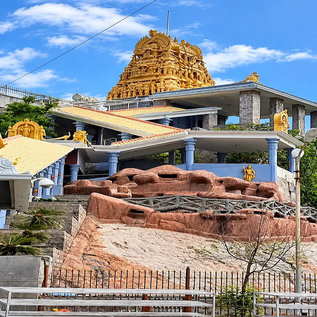 Arulmigu Velayuthasamy Temple
